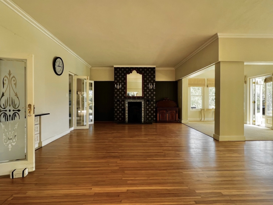 8 Bedroom Property for Sale in Raithby Western Cape